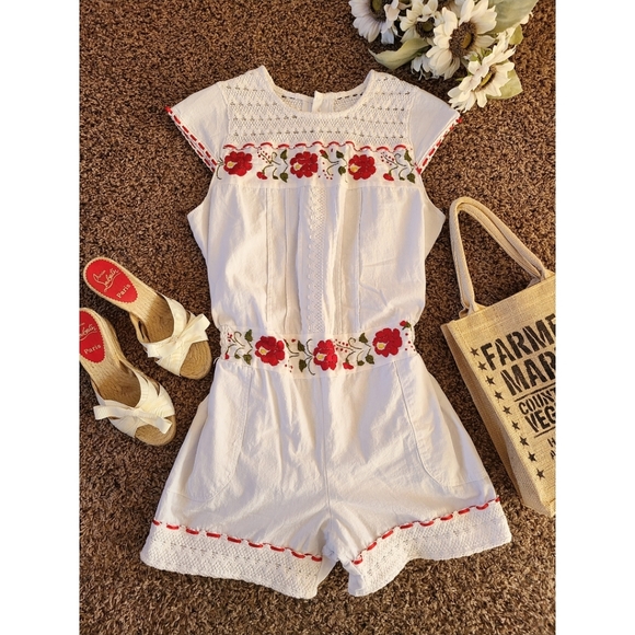 Vintage Pants - Vintage embroidered romper